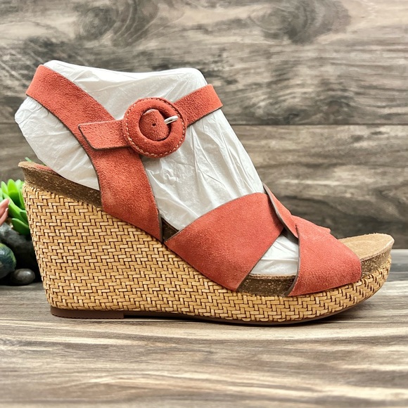NIB Sofft Casidy Coral Suede Platform Wedge Sandal - Picture 6 of 12